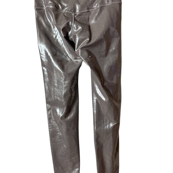 Old Navy Athletic Sporty High-Gloss Powersoft   Seamless Leggings Sz M - Picture 8 of 9